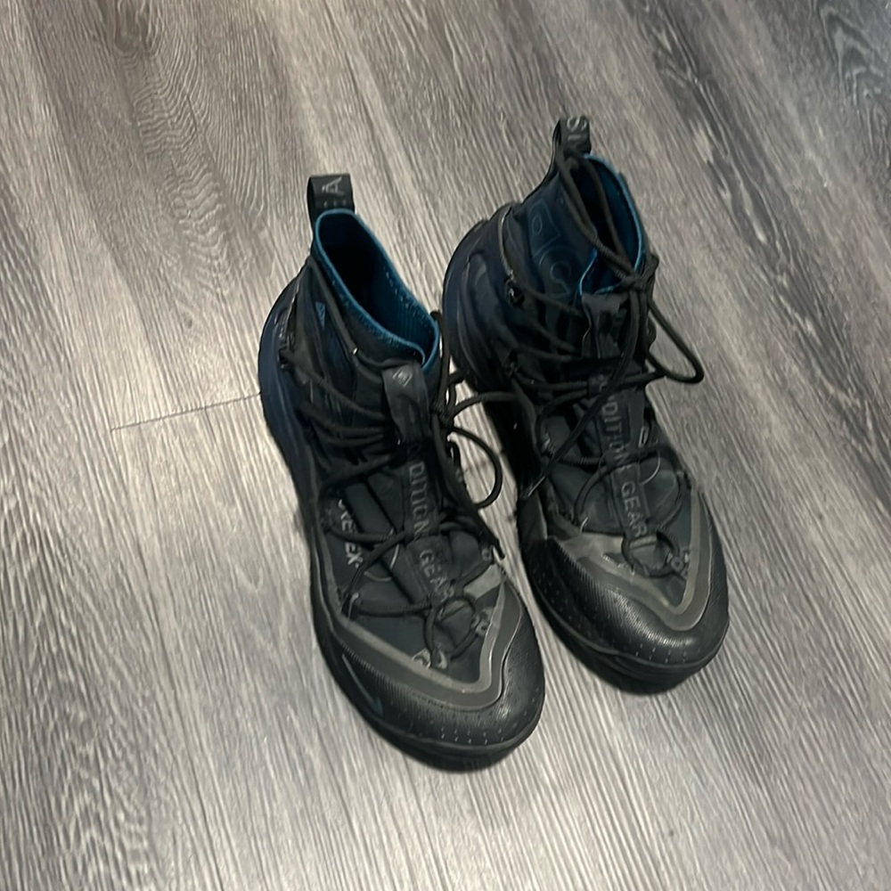 Nike ACG Terra Antarktik GORE-TEX
Black Midnight Turquoise